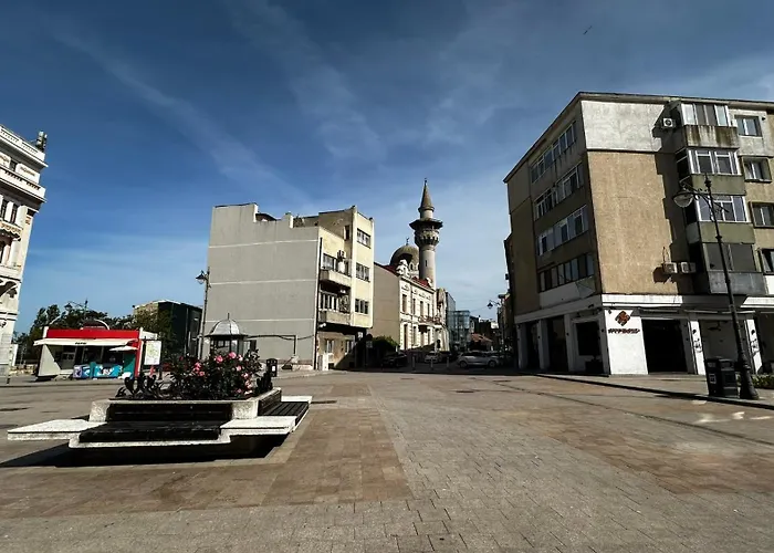 Piata Ovidiu Square Apartment