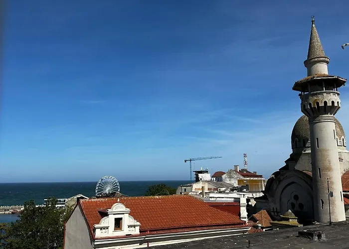 Piata Ovidiu Square Apartment *